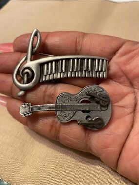 Musical Instruments Piano Guitar brooch earrings Lot